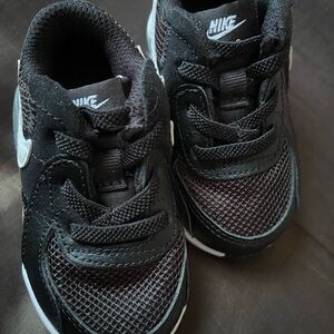 Nike Kids Black and White Sneakers